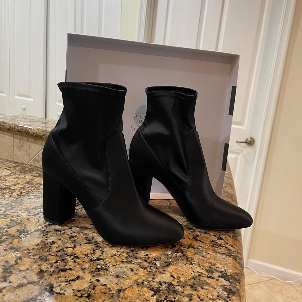 AQUAZZURA Black Satin Stretch Booties size 39 (US 8.5/9)